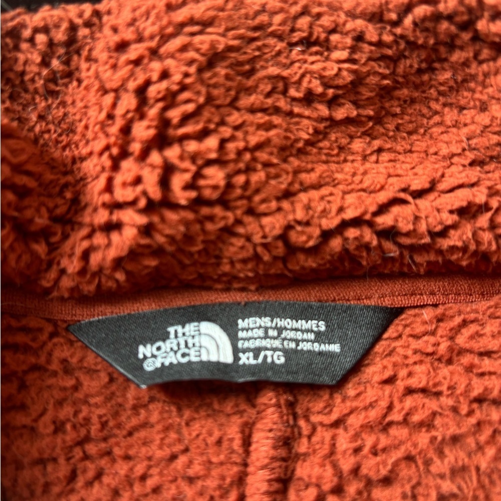 The Northface Fleece Zip Up - Picture 5 of 5
